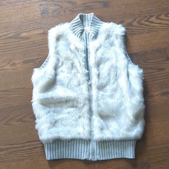 Gymboree Girls Winter Fuzzy Vest Large - Picture 1 of 3
